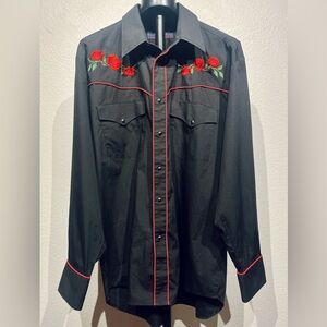 Vintage Black & Red Rose Embroidered Pearl Snap Button-up Shirt - Size M (Men’s)